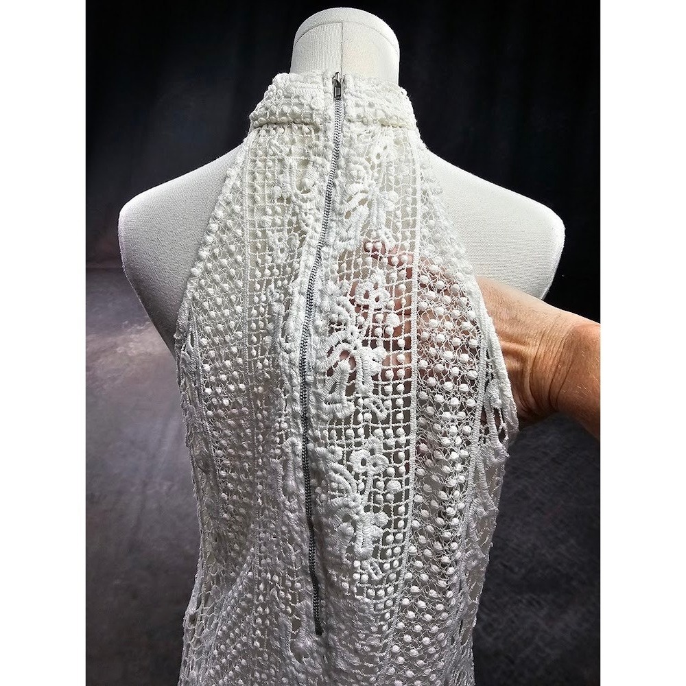 BKE Gimmicks Boho Crochet Halter Top Large Ivory Lace Cutout Festival Tank - Picture 5 of 10